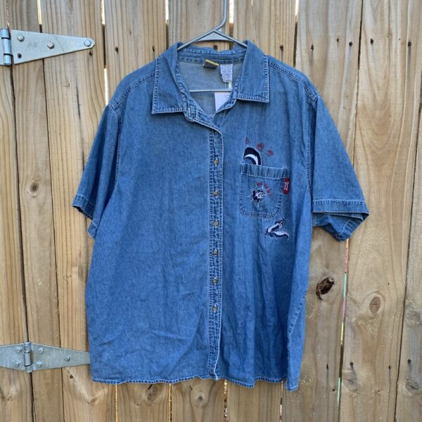 Looney Tunes Denim Button Up- Size 26/28W